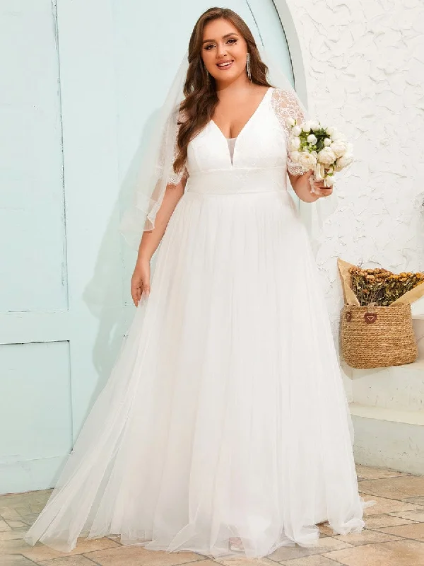 Lacy | Dreamy Plus Size V-Neck Lace Short Sleeves Tulle Wedding Dresses