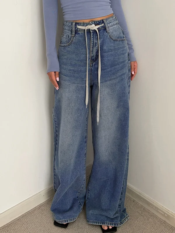 BerryBetty - Buttoned Tied Denim Boyfriend Jeans