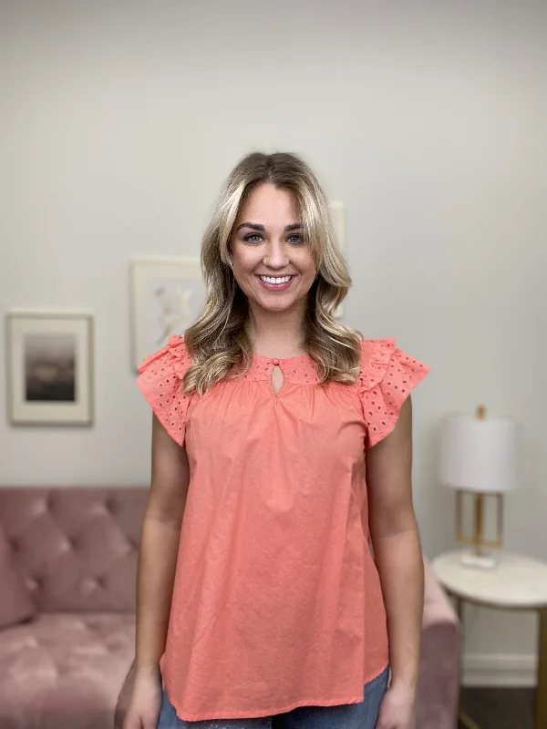 Eye On Design Women's Keyhole Ruffle Short Sleeve Top